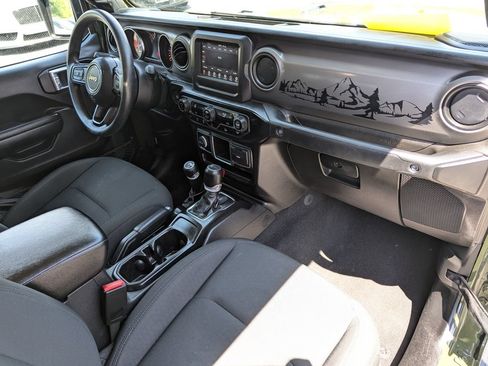 Used 2022 Jeep Gladiator Sport AWD/4WD image 31