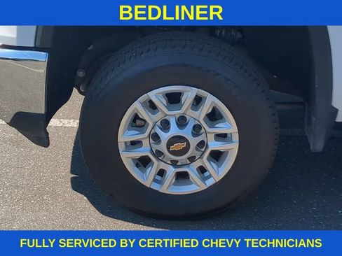 Used 2025 Chevrolet Silverado 2500 LT w/ Convenience Package AWD/4WD image 18