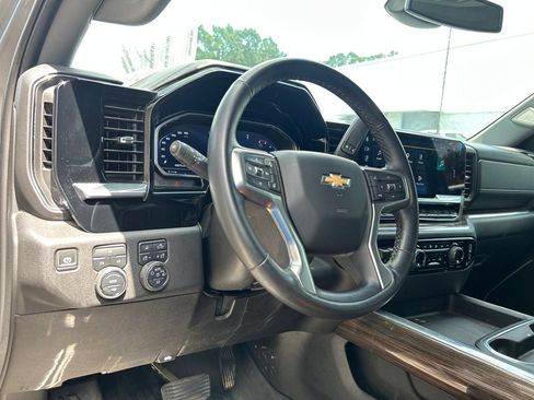 Used 2025 Chevrolet Silverado 2500 LT w/ Safety Package AWD/4WD image 11