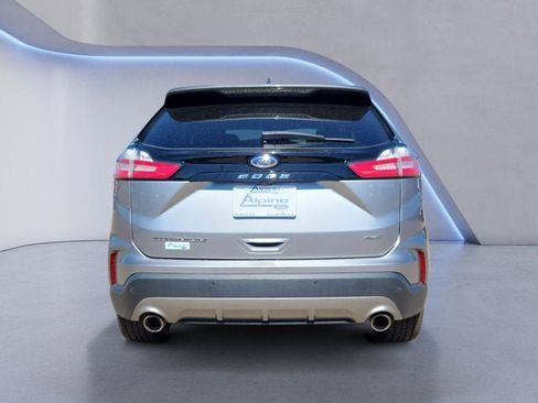 Used 2022 Ford Edge Titanium image 4
