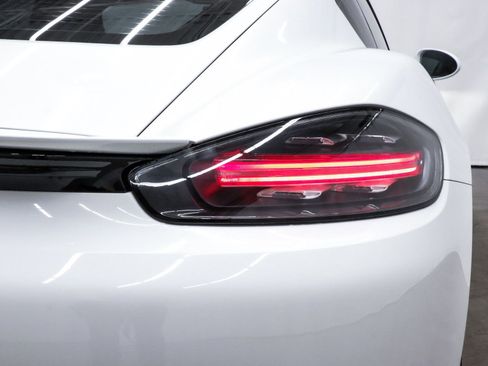 Used 2019 Porsche 718 Cayman image 34