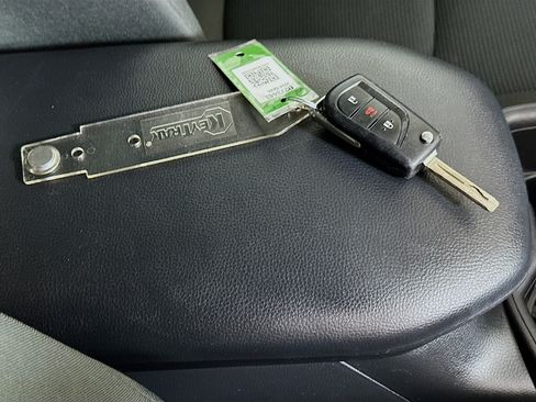 Used 2024 Toyota RAV4 LE FWD image 32