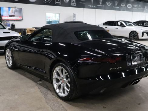 Used 2019 Jaguar F-TYPE Convertible image 5