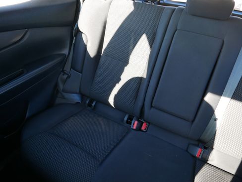 Used 2021 Nissan Rogue Sport S image 12