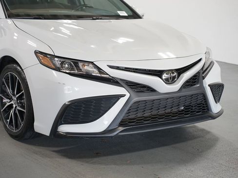 Certified 2023 Toyota Camry SE image 4