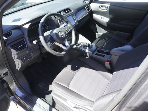 Used 2025 Nissan Leaf S FWD image 18