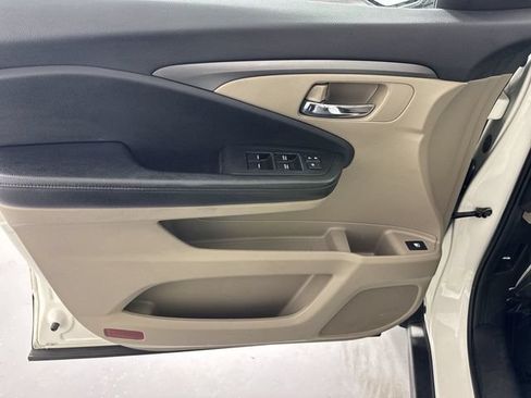 Used 2019 Honda Pilot LX image 19