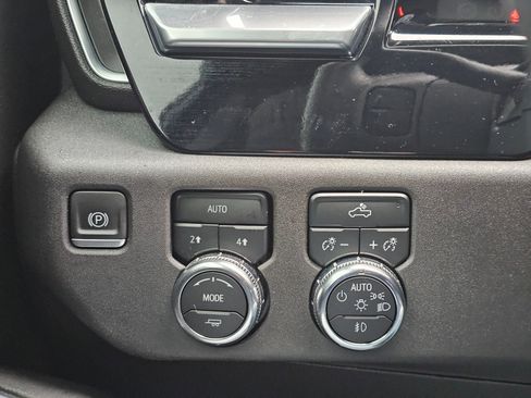 Used 2023 GMC Sierra 1500 Elevation image 28