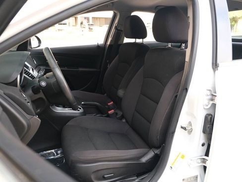 Used 2015 Chevrolet Cruze LT w/ Enhanced Safety Package FWD image 21