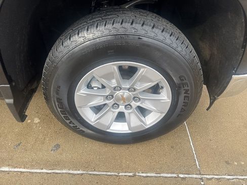 Certified 2025 Chevrolet Silverado 1500 LT image 2