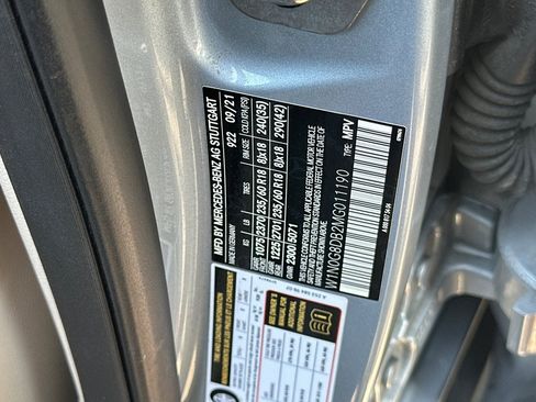 Used 2021 Mercedes-Benz GLC 300 image 29
