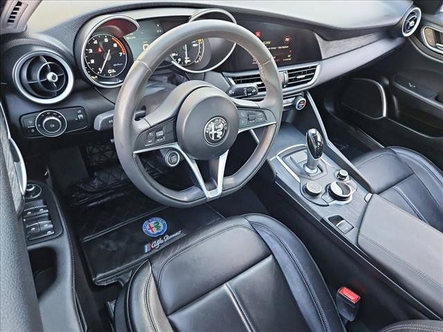 Used 2019 Alfa Romeo Giulia RWD image 10