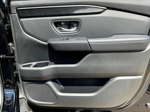 Used 2025 Honda Pilot Elite image 29