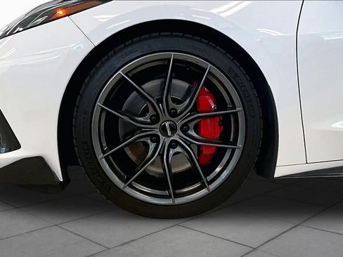 Used 2021 Chevrolet Corvette Stingray Preferred Cpe w/ Z51 Performance Package RWD image 9