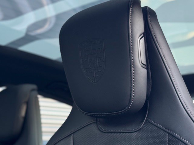 New 2025 Porsche Taycan 4S AWD/4WD image 41