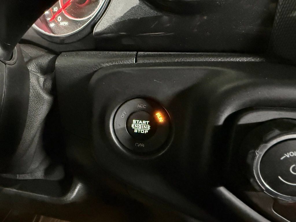Used 2021 Jeep Wrangler Unlimited Rubicon w/ Trailer Tow Package AWD/4WD image 35