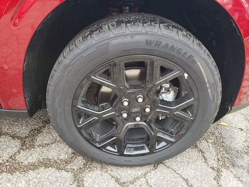 New 2025 Ford Maverick Lariat w/ Black Appearance Package image 23