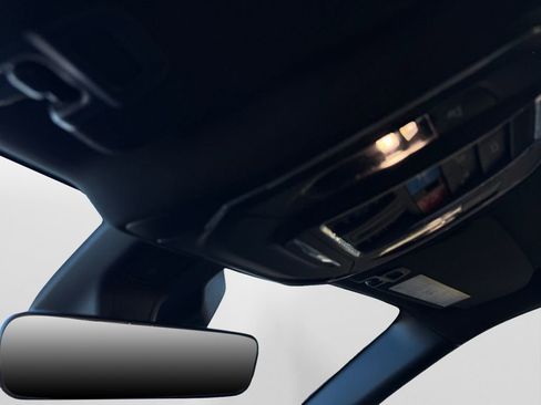 New 2025 Jeep Grand Cherokee Altitude image 27