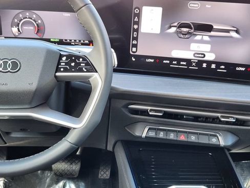 New 2026 Audi Q3 quattro 2.0T AWD/4WD image 27