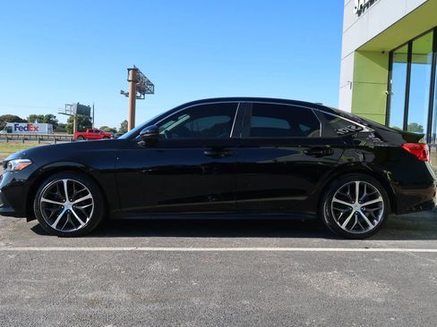 Used 2022 Honda Civic Touring image 7