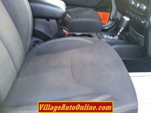 Used 2014 Jeep Wrangler Unlimited Rubicon w/ Connectivity Group image 27