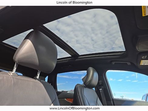 Used 2016 Lincoln MKX Select image 13