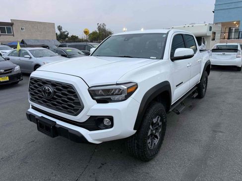 Used 2023 Toyota Tacoma TRD Off-Road image 14