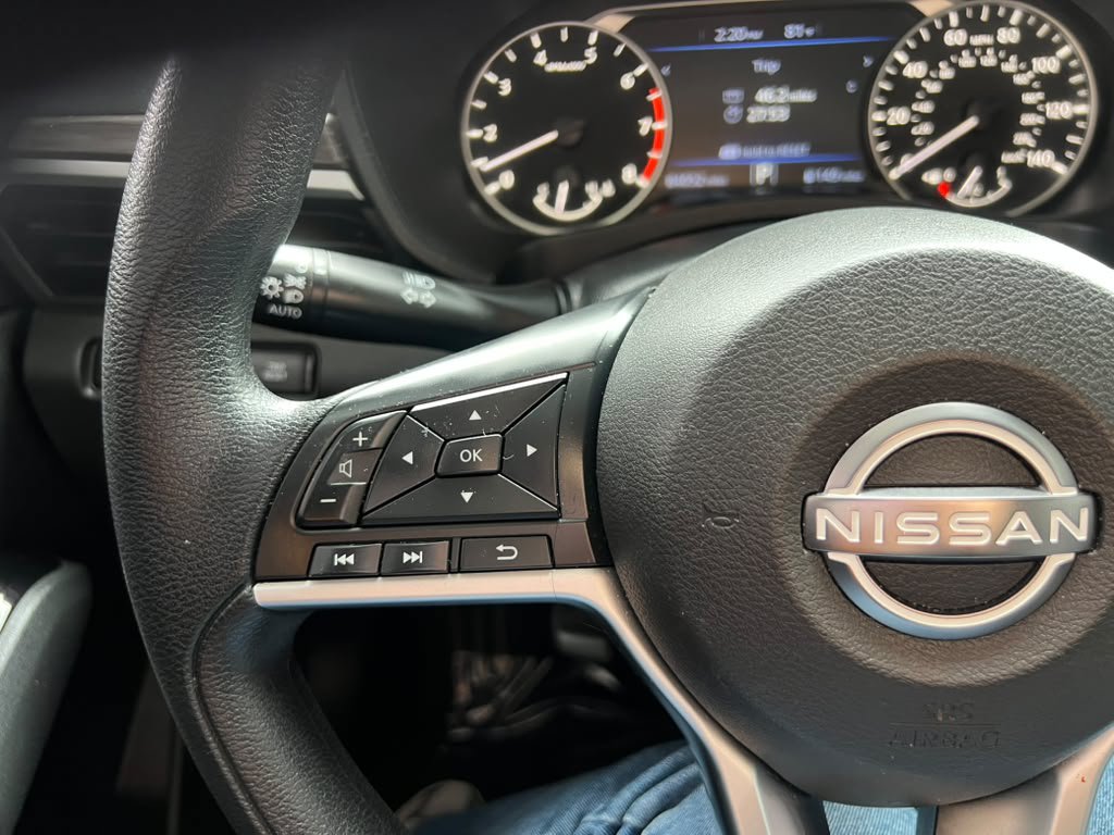 Used 2023 Nissan Altima 2.5 SV FWD image 15