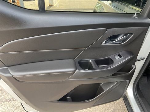 Used 2019 Chevrolet Traverse LS w/ LPO, Floor Liner Package AWD/4WD image 10