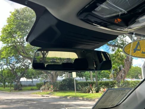 Used 2024 BMW X7 xDrive40i image 61