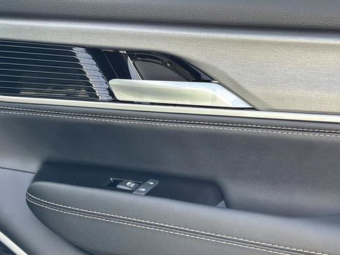 New 2026 Jeep Grand Wagoneer L 4WD image 39