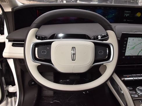 New 2026 Lincoln Nautilus Black Label w/ Jet Appearance Package AWD/4WD image 22