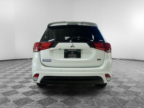 Used 2022 Mitsubishi Outlander GT image 4