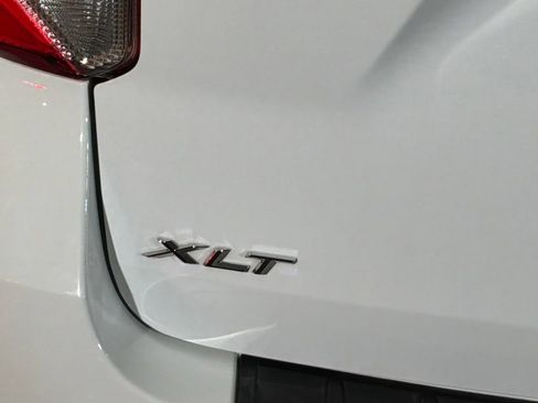 Used 2020 Ford Explorer XLT w/ Equipment Group 202A AWD/4WD image 26