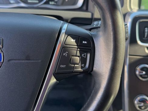 Used 2015 Volvo V60 T5 Cross Country w/ Protection Package image 22
