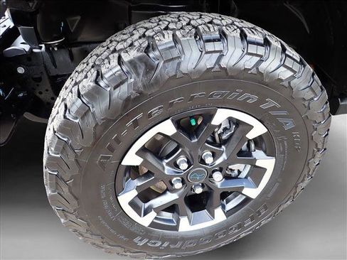Used 2024 Jeep Wrangler Unlimited Rubicon 4xe AWD/4WD image 7