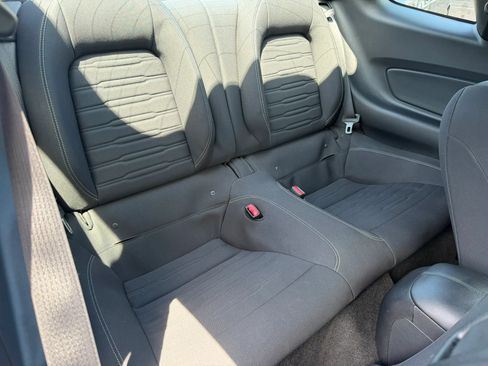 Used 2017 Ford Mustang GT RWD image 19