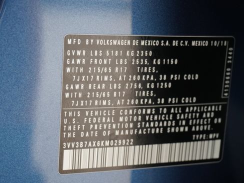 Used 2019 Volkswagen Tiguan SE image 27