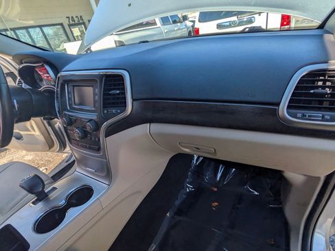 Used 2015 Jeep Grand Cherokee Laredo w/ Quick Order Package 23E RWD image 14