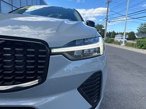 Certified 2025 Volvo XC60 B5 Plus AWD/4WD image 8