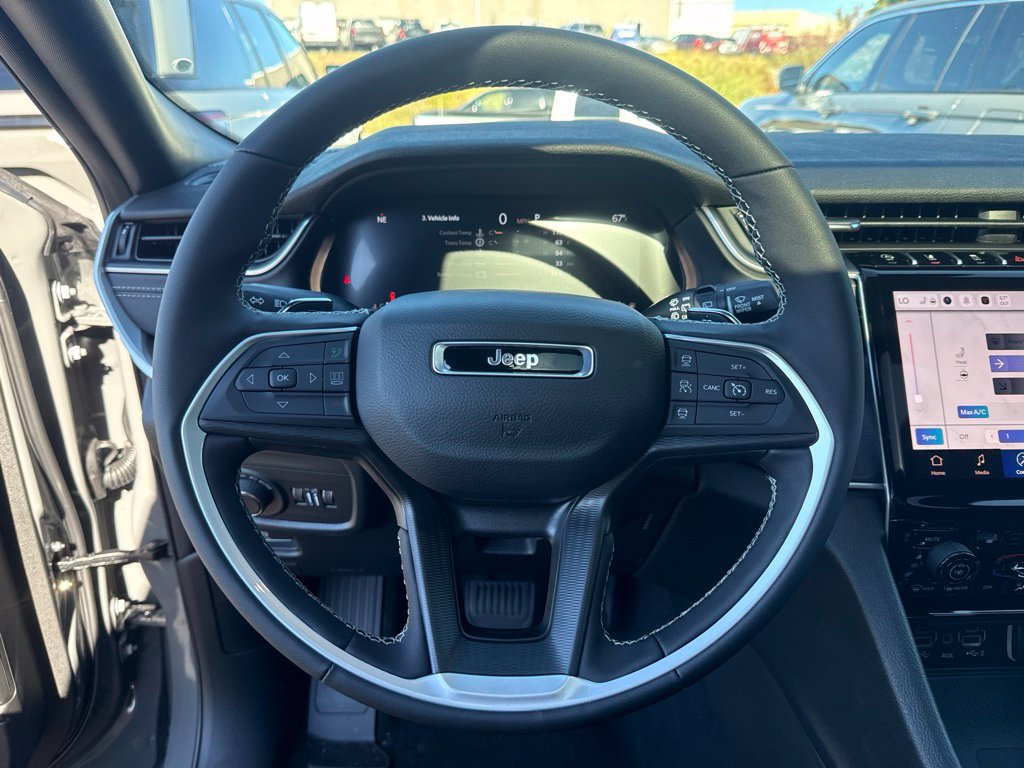 New 2027 Jeep Grand Cherokee Laredo X AWD/4WD image 10