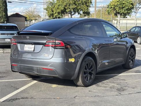 Used 2022 Tesla Model X Plaid image 6
