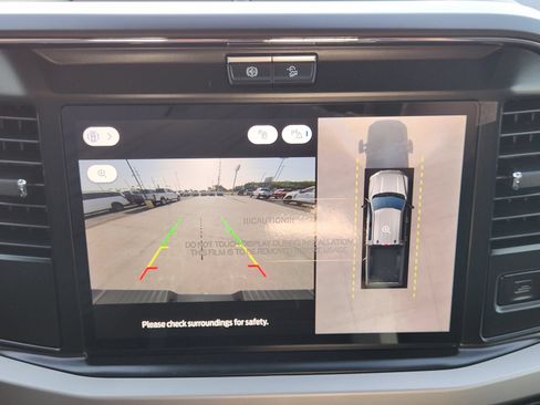 New 2026 Ford F250 XLT w/ XLT Premium Package AWD/4WD image 18