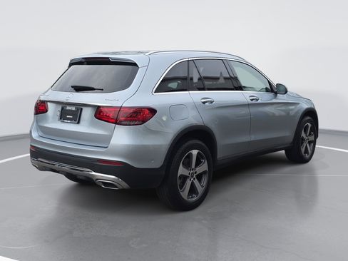Used 2022 Mercedes-Benz GLC 300 4MATIC image 3