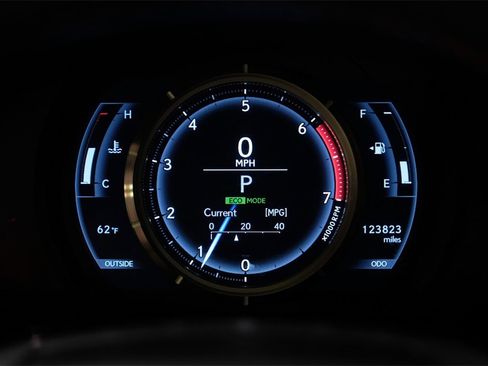 Used 2017 Lexus RC 200t F Sport image 17