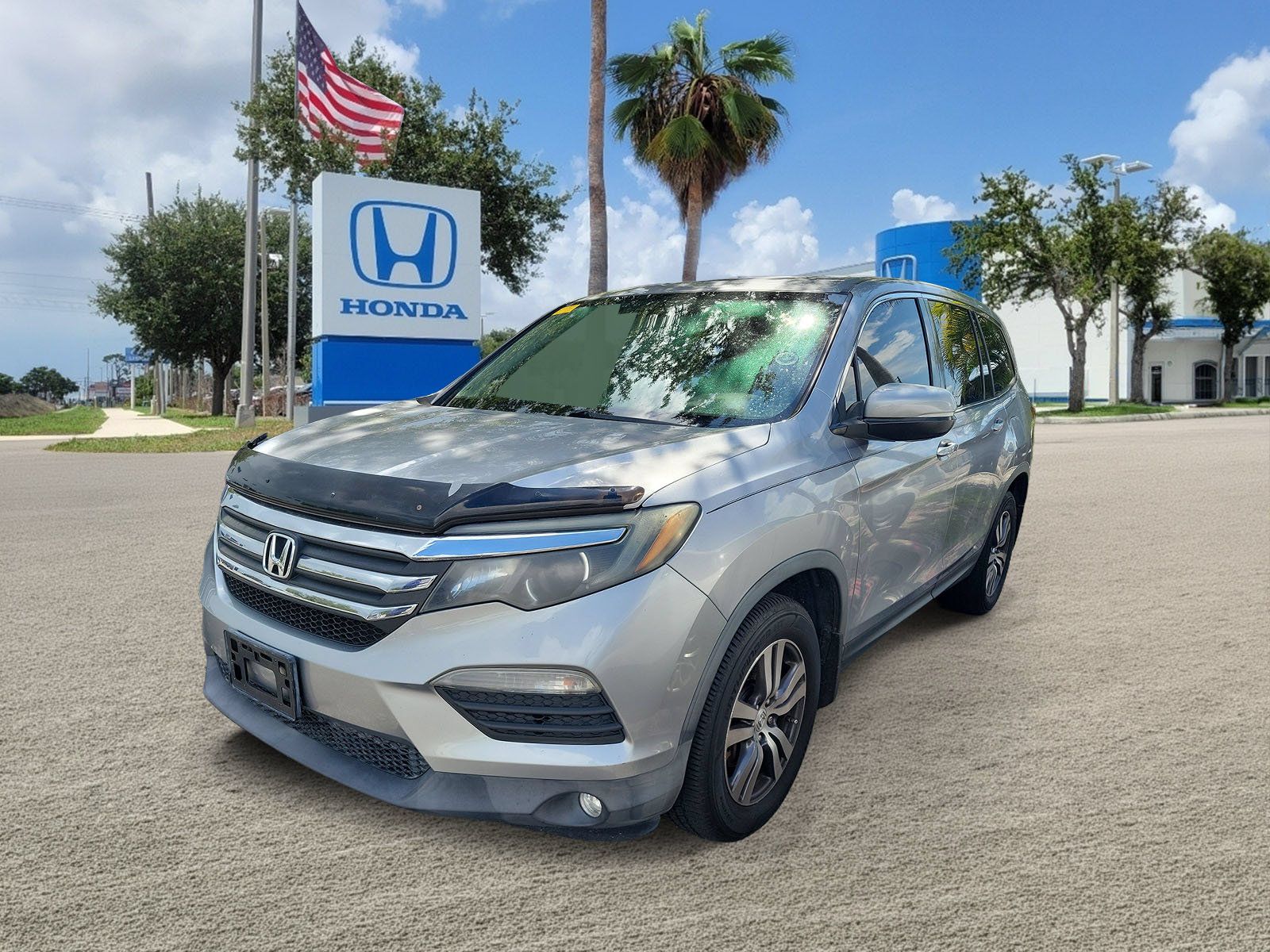 Used 2017 Honda Pilot EX-L image 4