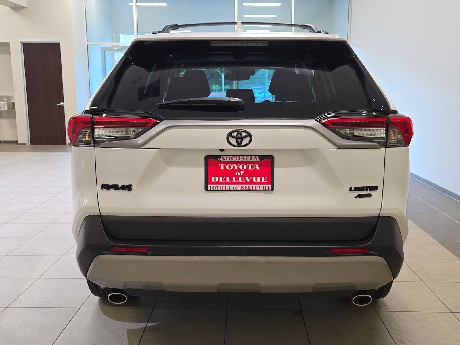 Certified 2025 Toyota RAV4 Limited w/ Advanced Technology Package AWD/4WD image 5