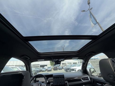 New 2026 GMC Yukon Elevation w/ Elevation Premium Package image 24