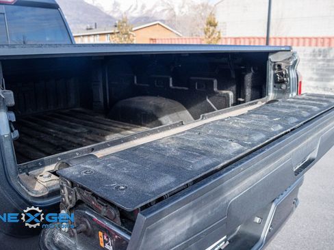 Used 2023 GMC Sierra 2500 Denali w/ Denali Ultimate Package image 46