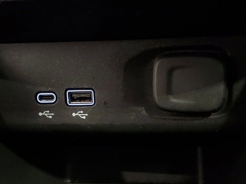 Used 2025 Buick Envista Preferred image 22